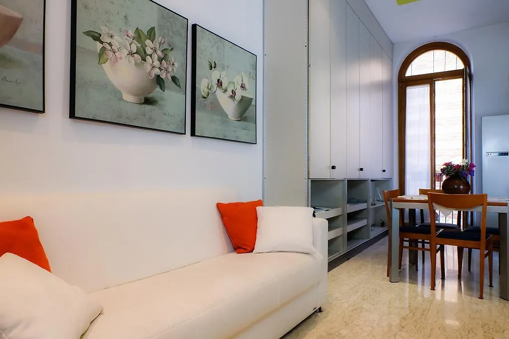 Apartament Deluxe Quattro Spade Apartment Verona 0*,  Italy